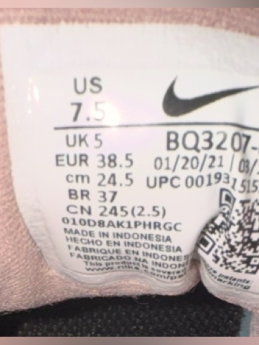 Nike Women's Pink and Black React-Style Running Sneakers. Size 7.5 - Picture 7 of 7